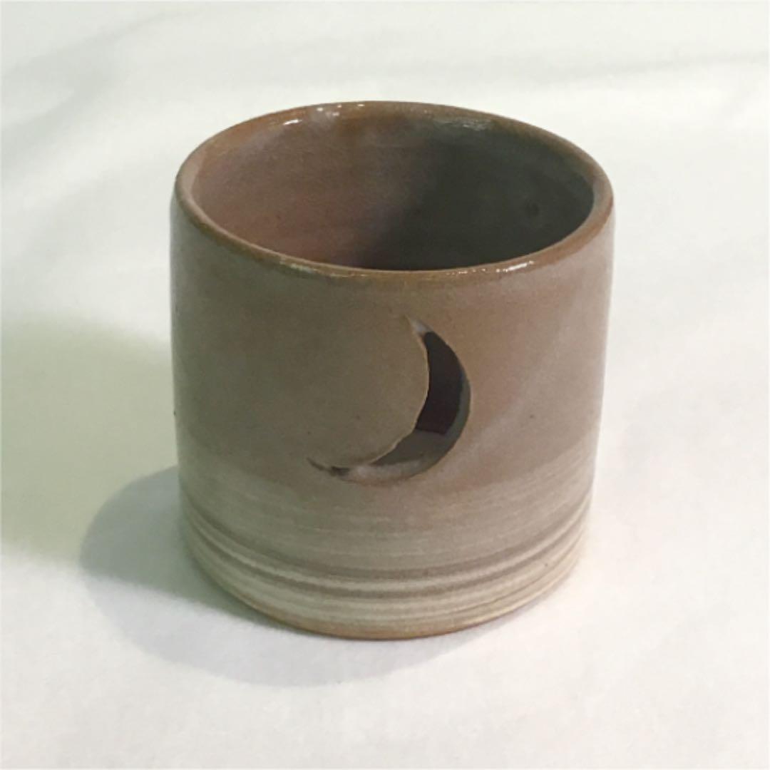 【茶道具】亀井味楽作　月透かし高取蓋置