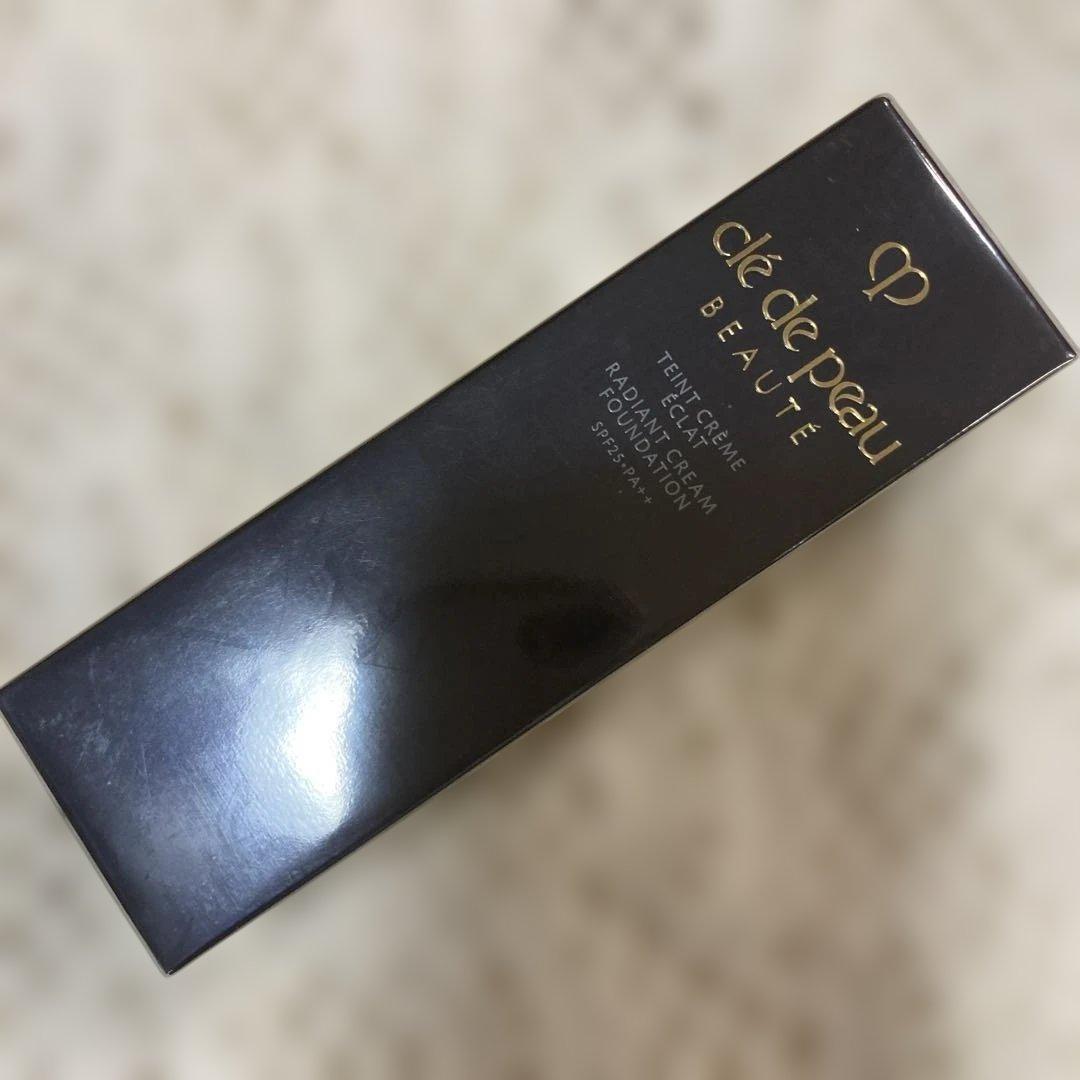 【新品】クレ・ド・ポー ボーテ ファンデーション　タンクレームエクラｎ