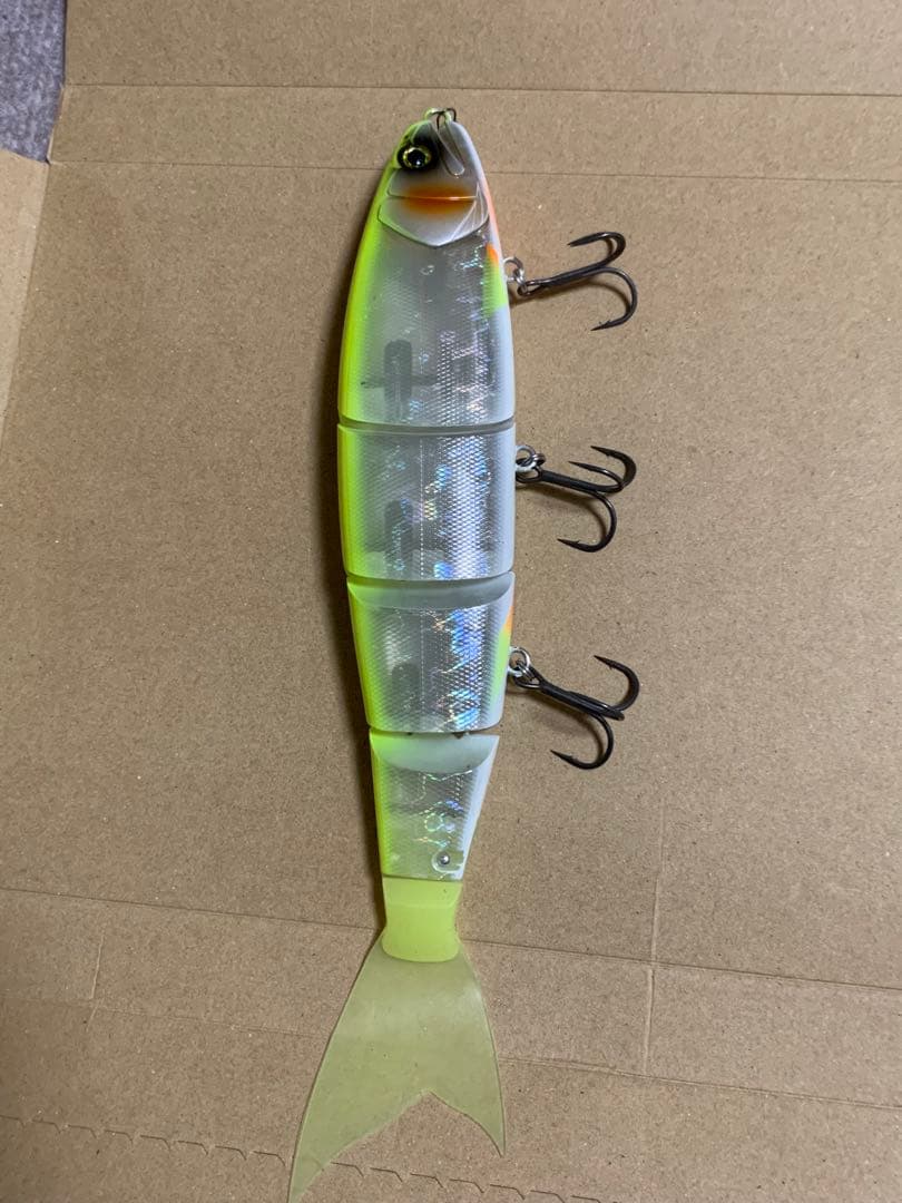 タックルBOX保管　 エバーグリーン　マドネスコラボ　バラム300