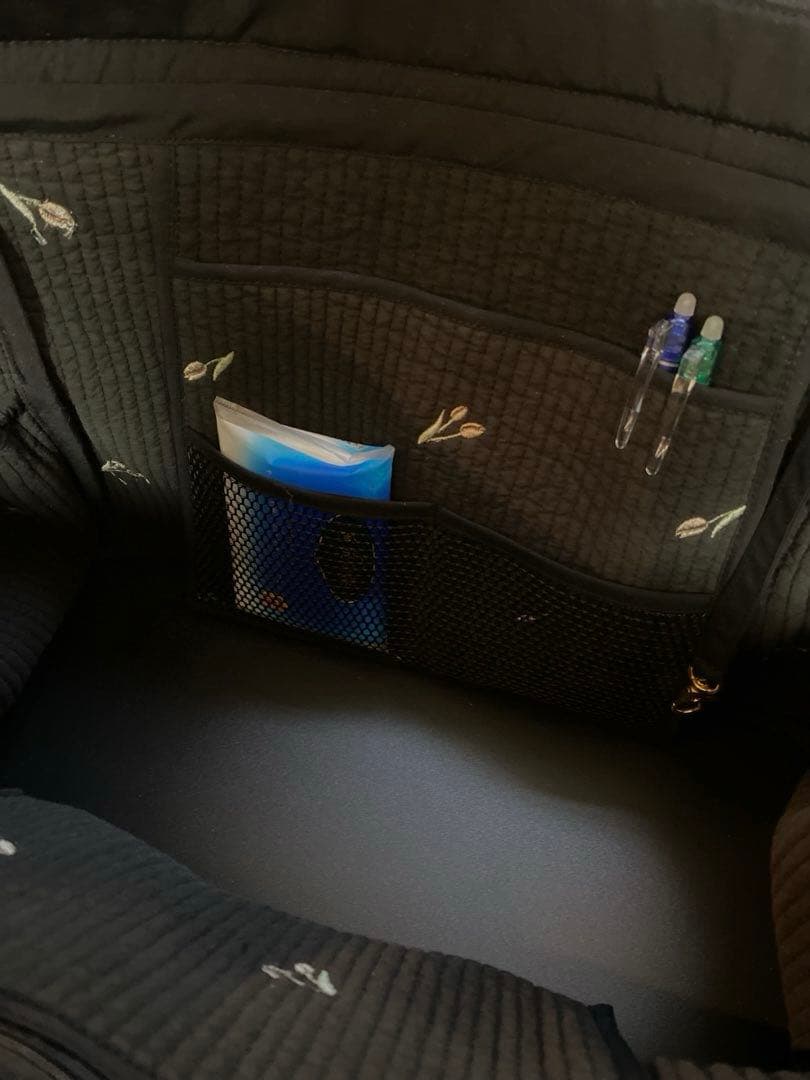 Ｂ.ブラック×いちご＆チューリップ大きめサイズ　ポケットいっぱいマザーズバッグ