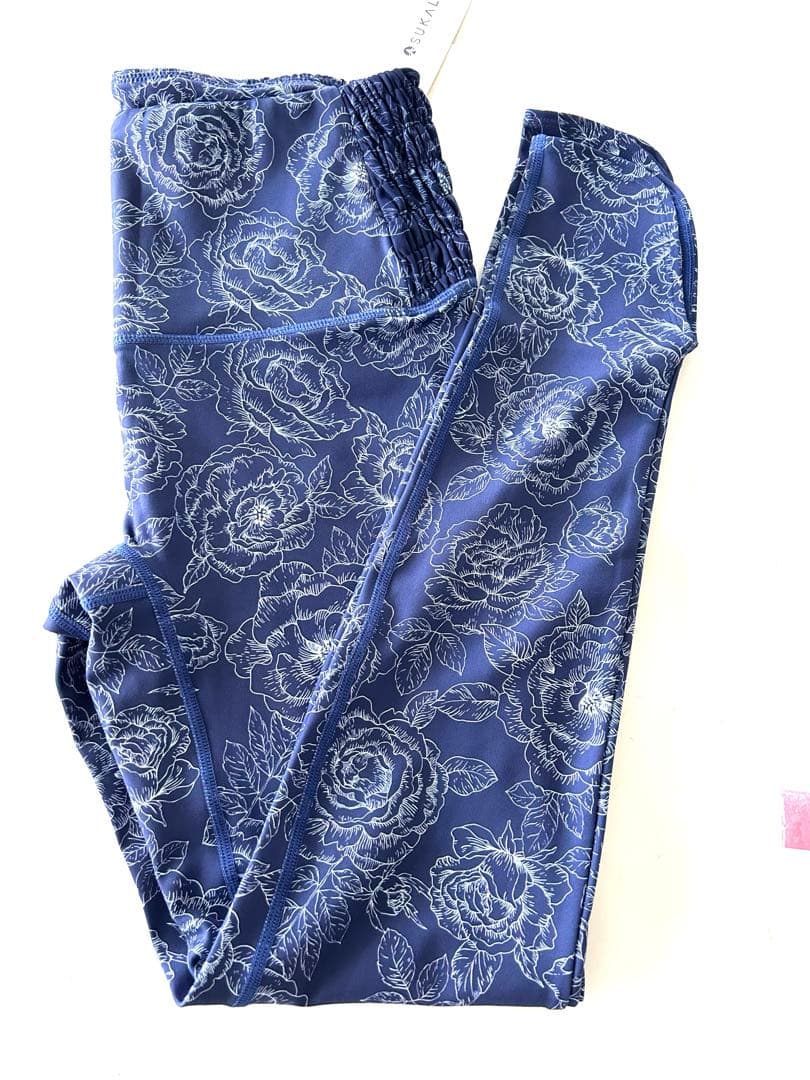 タグ付新品スカーラ　上下セット　MブラトップとSレギンス　SUKALA2バック付