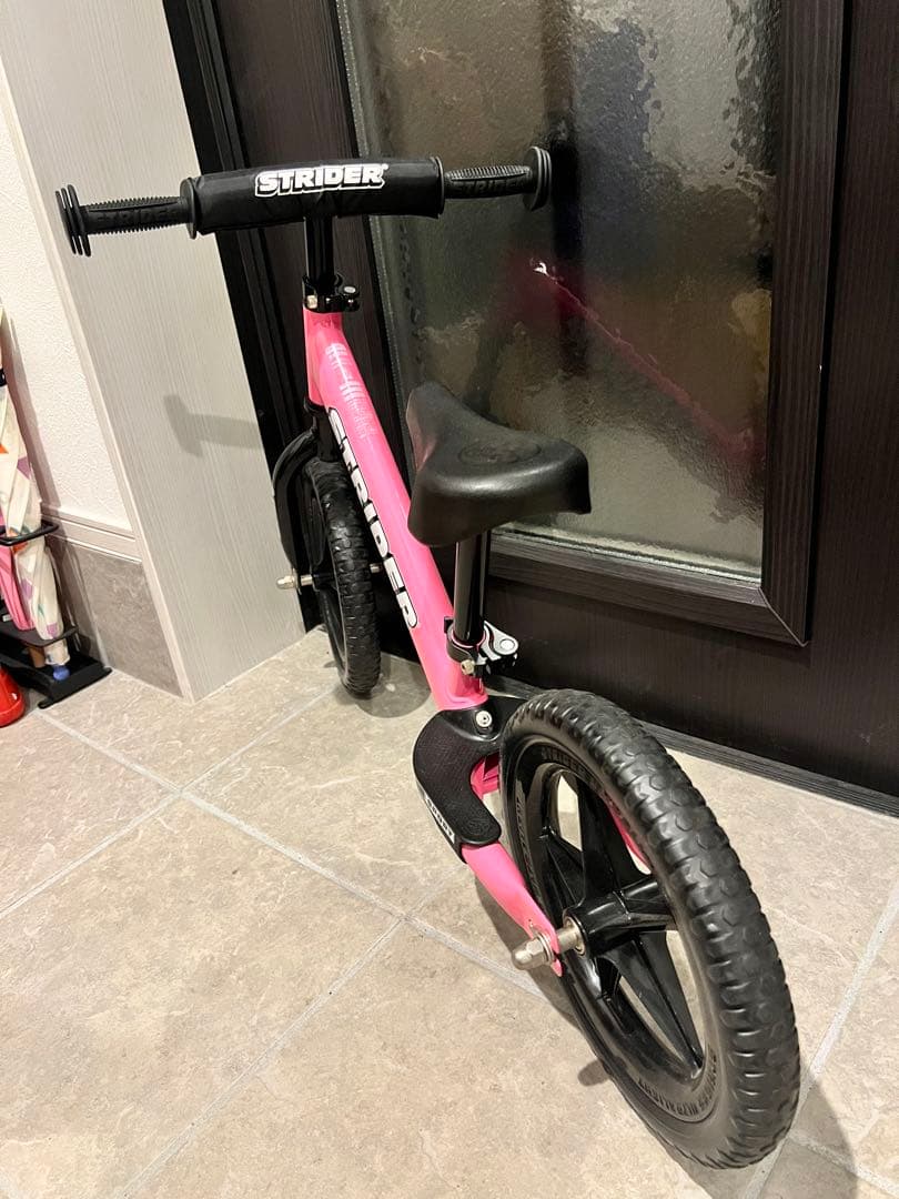 【美品】STRIDER Sports Model 12インチ ピンク