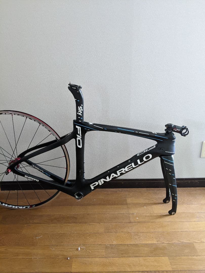 中華カーボーPINARELLO F10 風ロードバイクフレーム、サイズ46