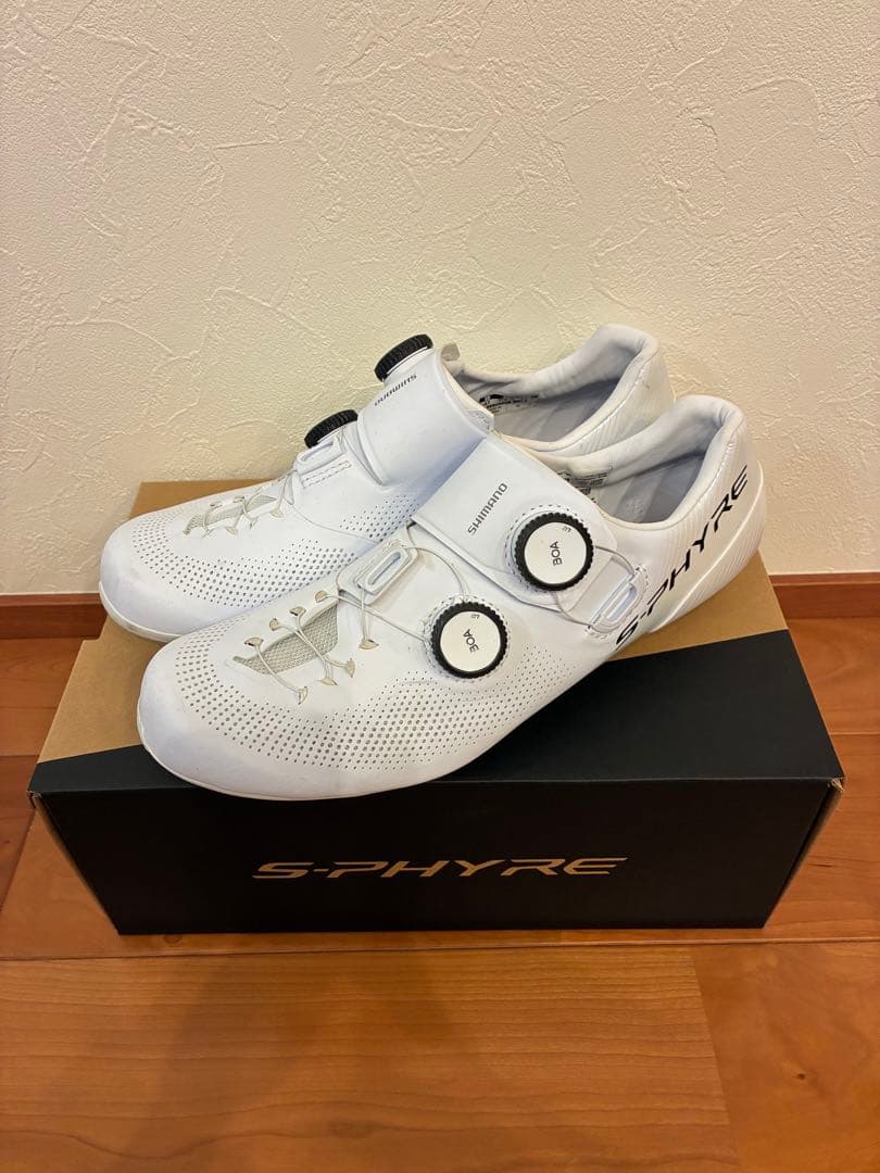 S-PHYRE ホワイト シューズ 「nisemonogatari」