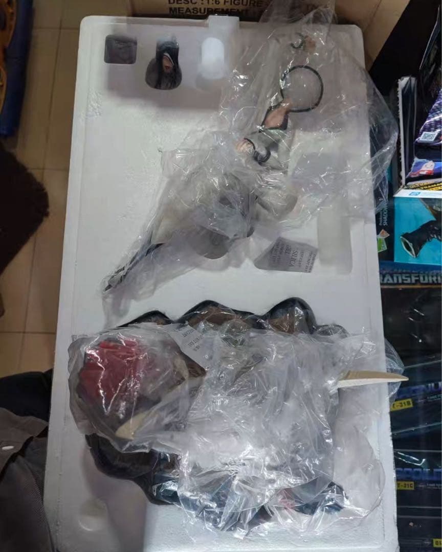 BLEACH  黒衣少年図 ノイトラ ガレージキット ガレキ スタチュー①