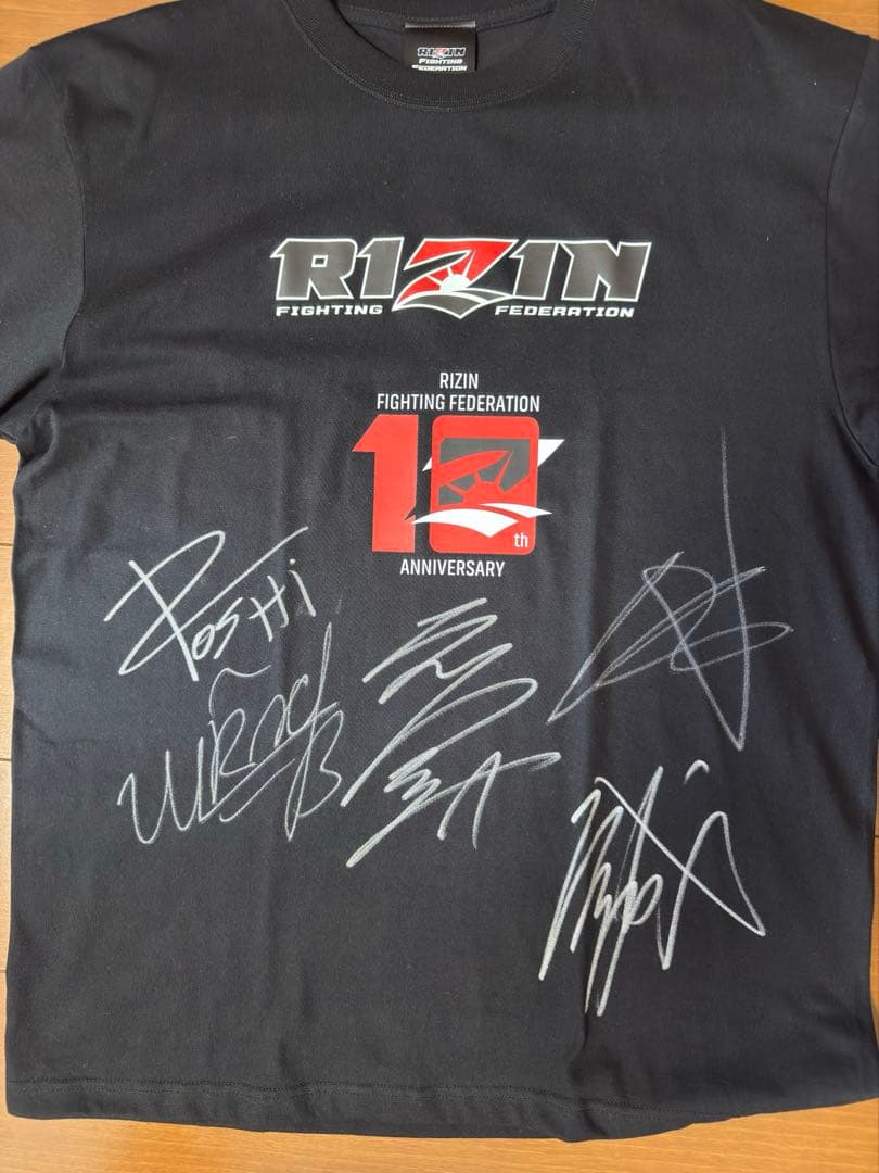 RIZIN サイン入り　Tシャツ