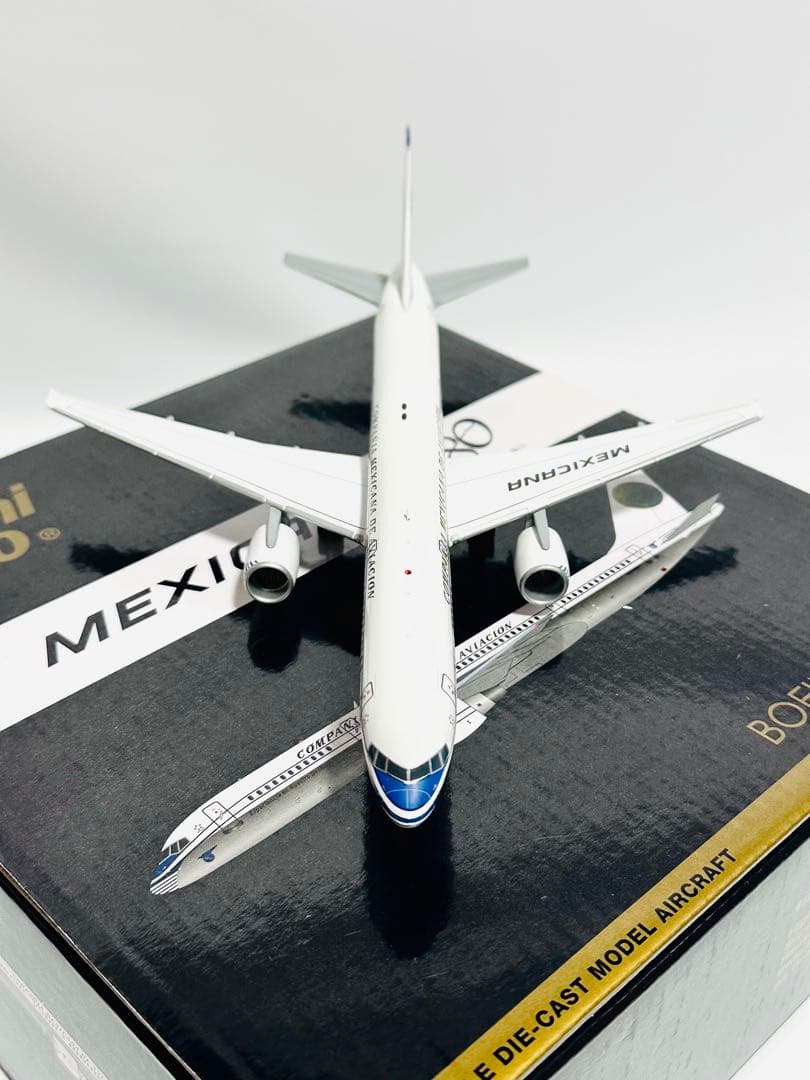 Gemini 1/200 B757-200 Mexicana 80周年記念