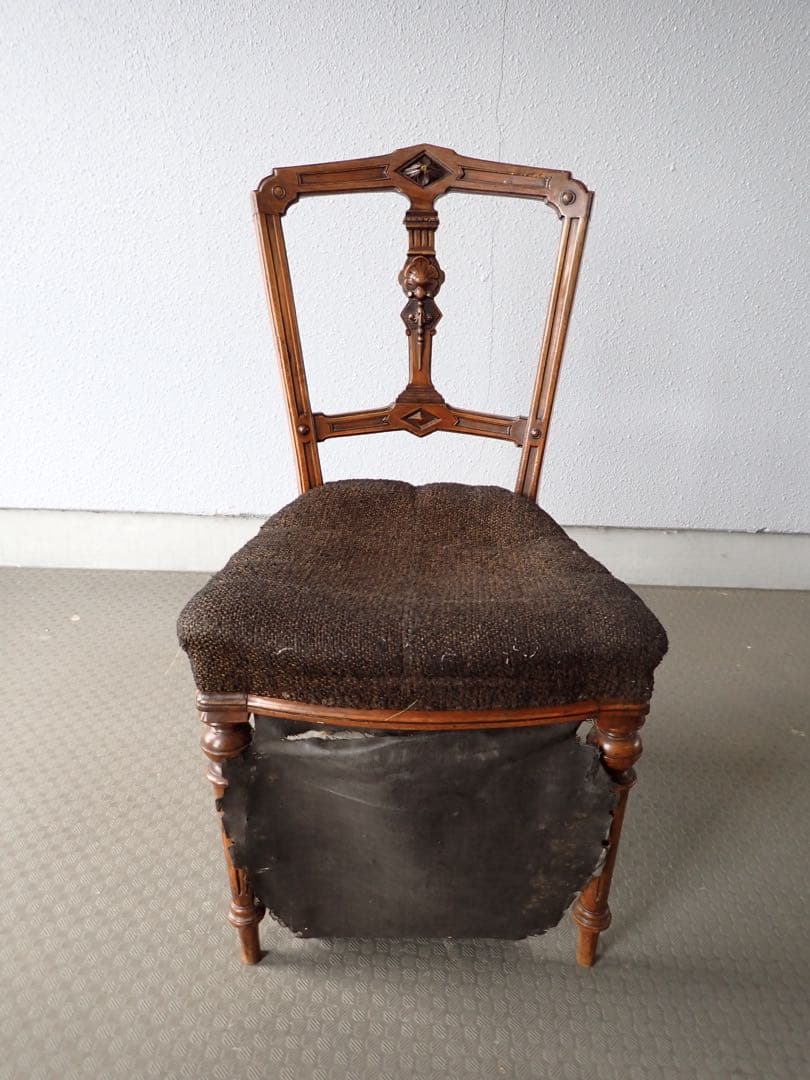 イギリス　英国　アンティーク　椅子　エドワーディアン　木製　彫刻　クラシック