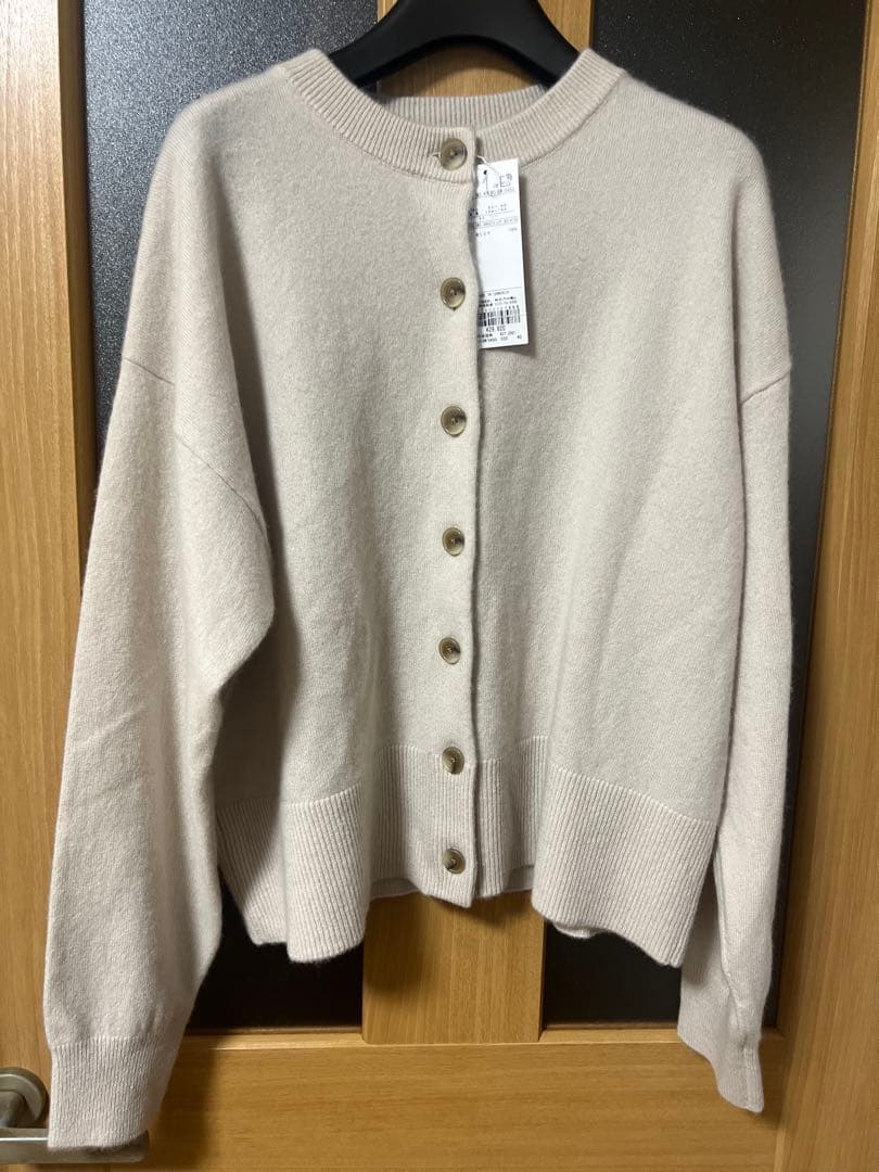 今季新品23区【見上愛さん着用洗える】ピュアカシミヤ クルーネック カーディガン