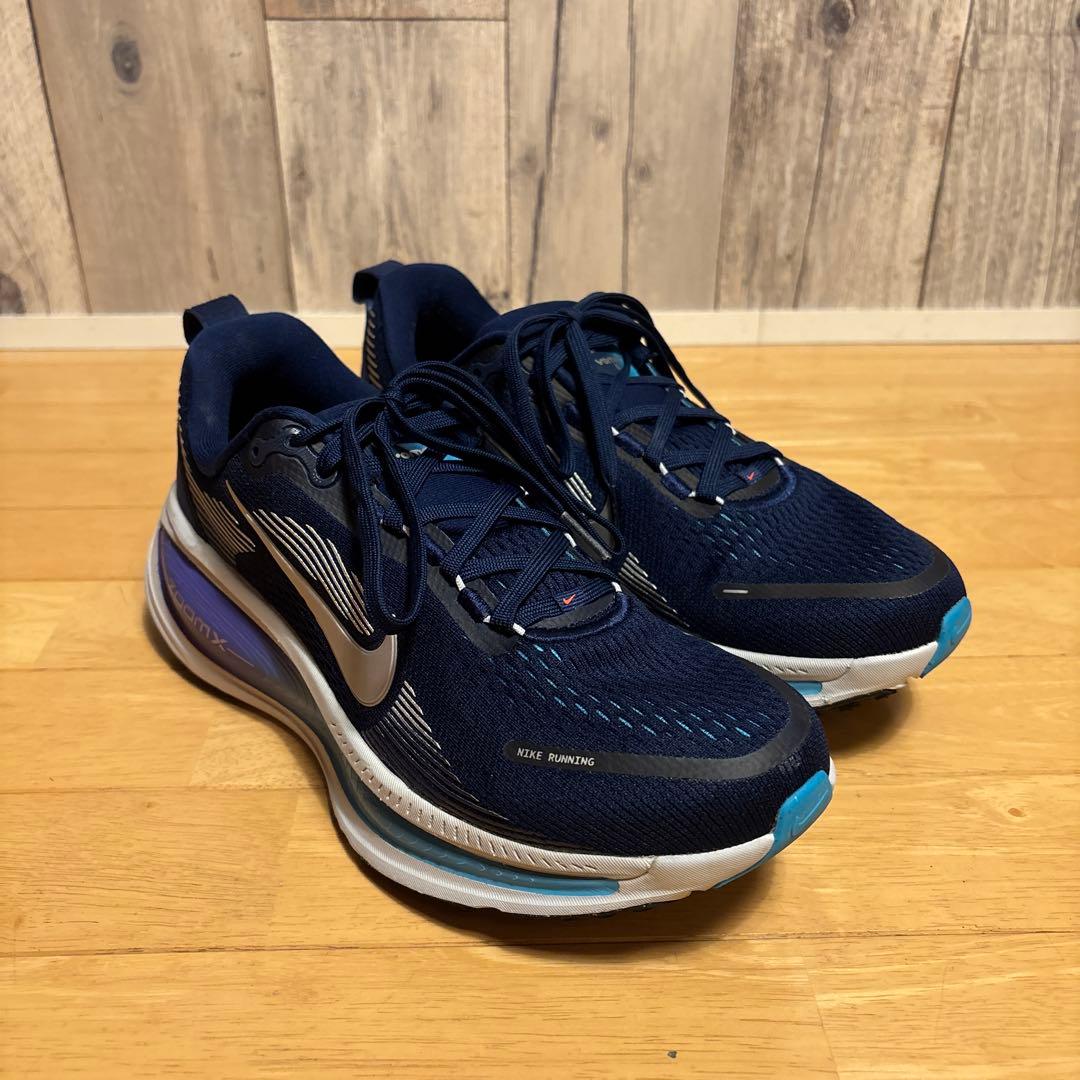 NIKE Vomero 18 ブルーボイド