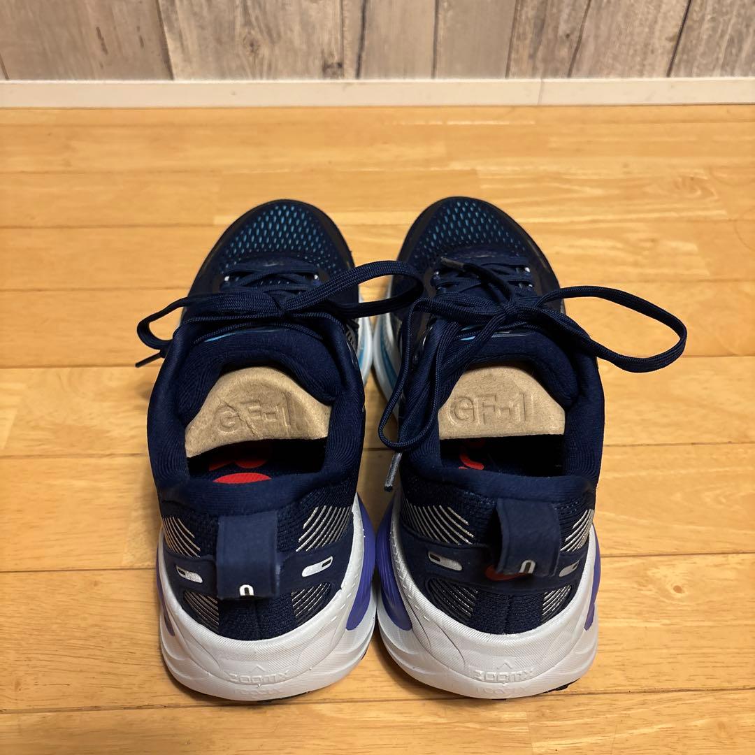 NIKE Vomero 18 ブルーボイド