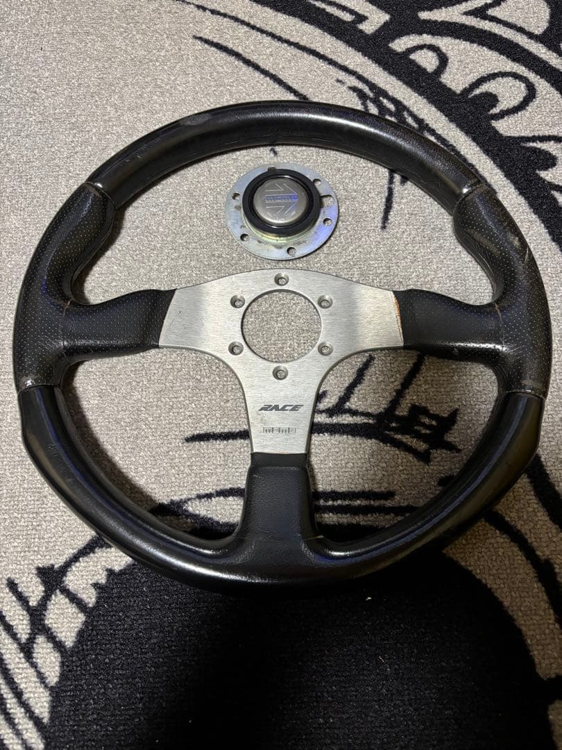 MOMO RACE ステアリングホイール 350mm