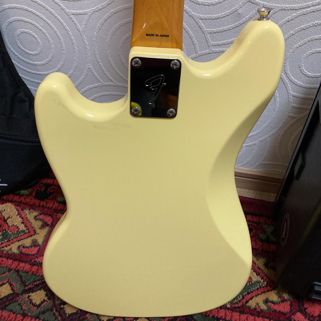 ギター Fender JAPAN Classic 70s MG69 /VWH