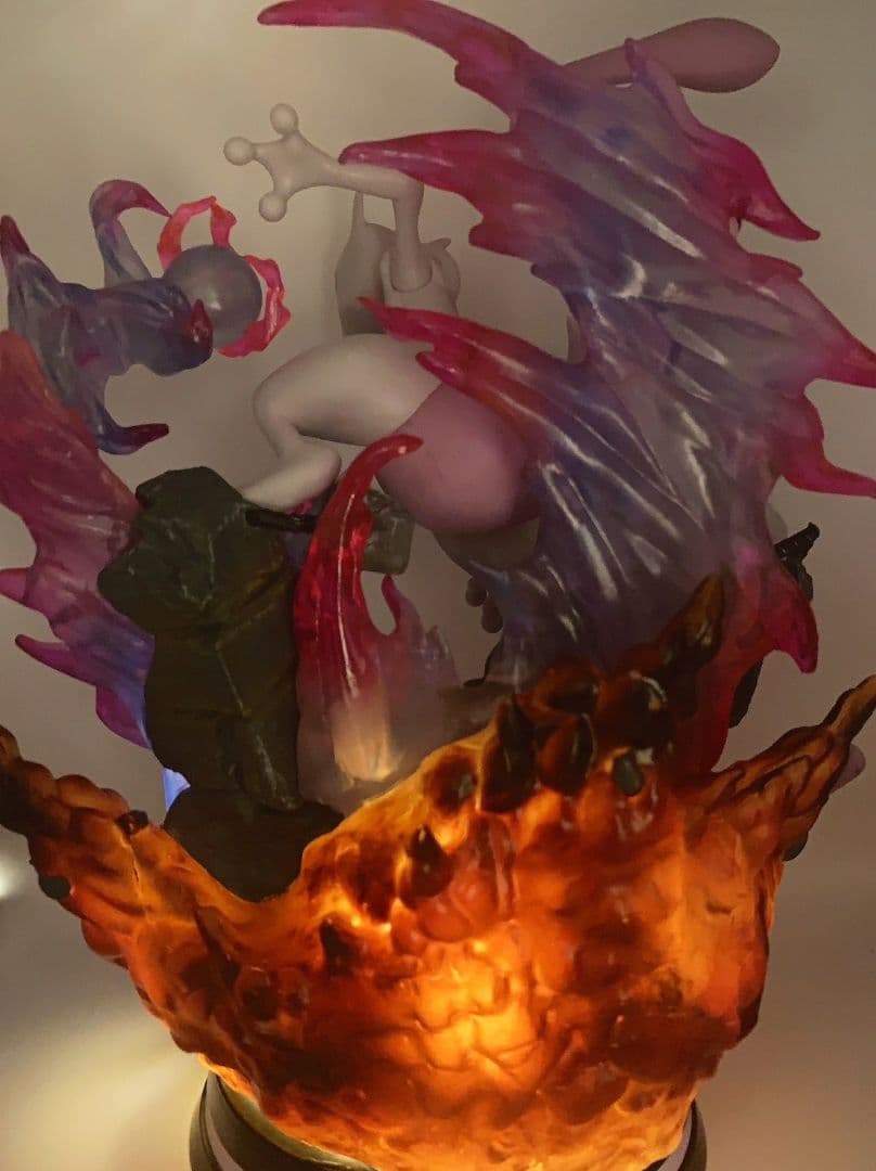 ミュウツー 進化 LED フィギュア