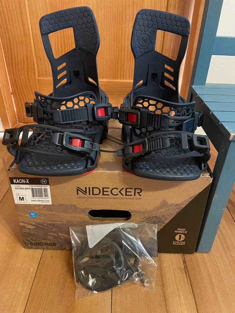 ナイデッカー　Mサイズ