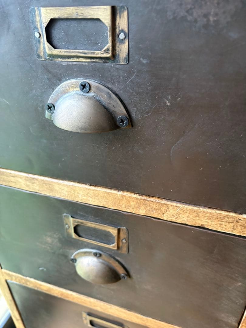 ビンテージ風木製キャビネット 11引き出し