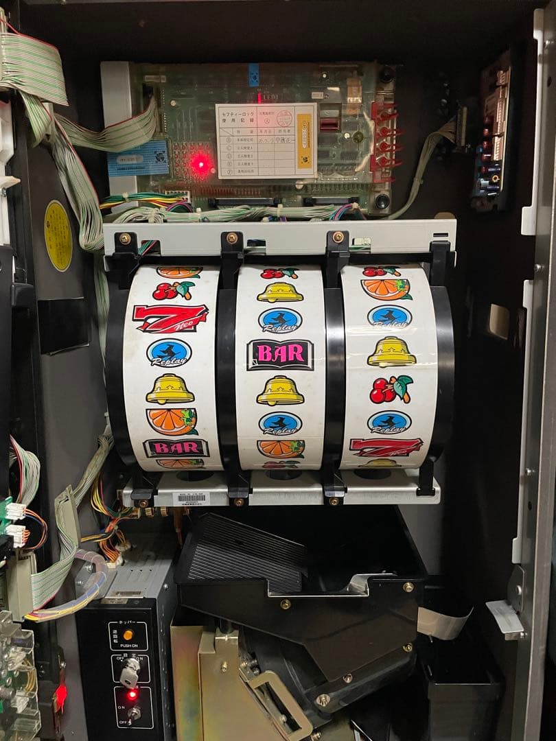 スロット実機Magic Pusar スロットマシン　4号機　値下げ中