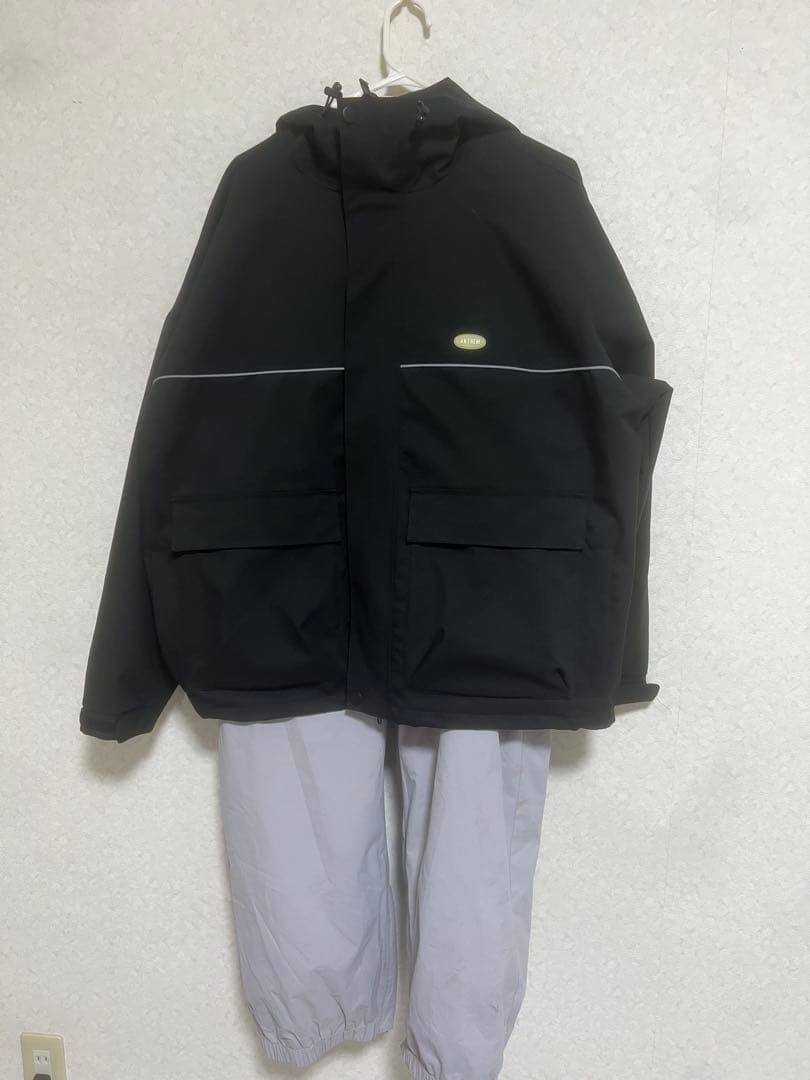 アンセム　スノーボードウェア