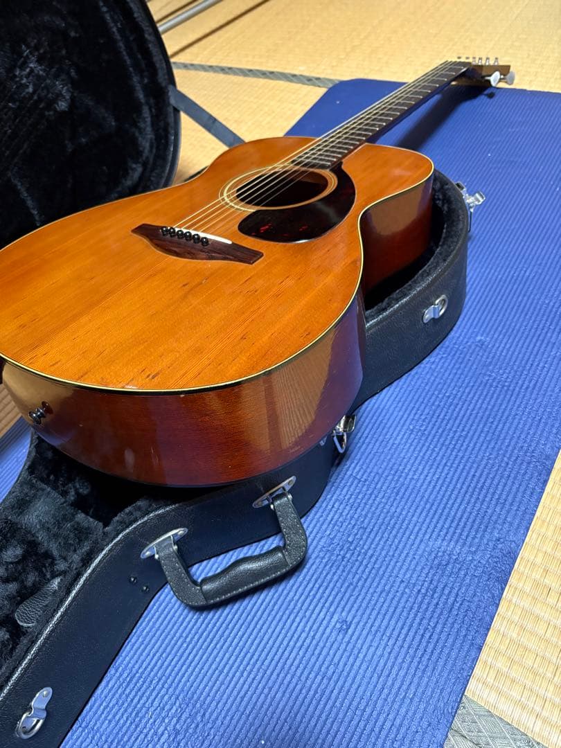 YAMAHA FG150赤ラベル　ハードケース付き