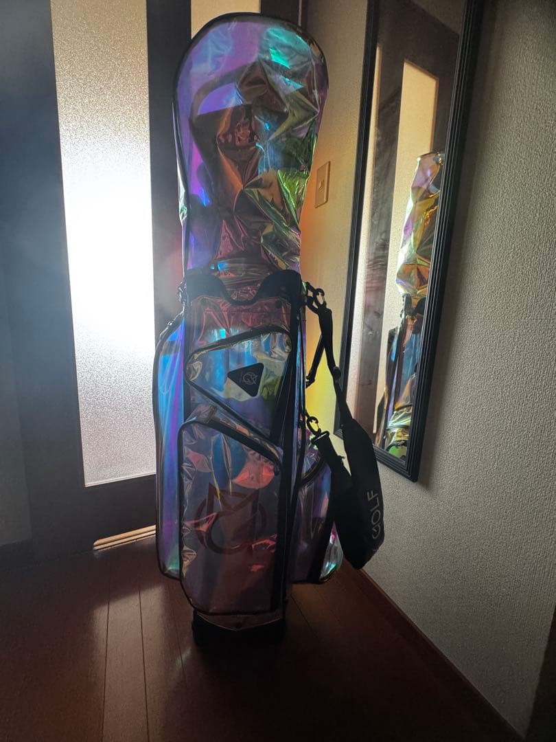 美品OMNIX ゴルフバッグ ルイ・ヴィトンバック素材　購入価格77.000円。
