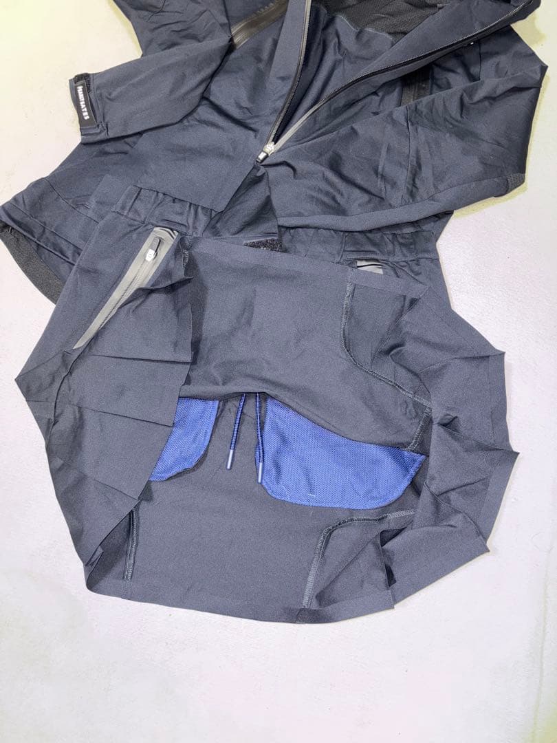 （美品）パーリーゲイツ 、高機能TEXBRID素材、セットアップ、黒色、サイズ0