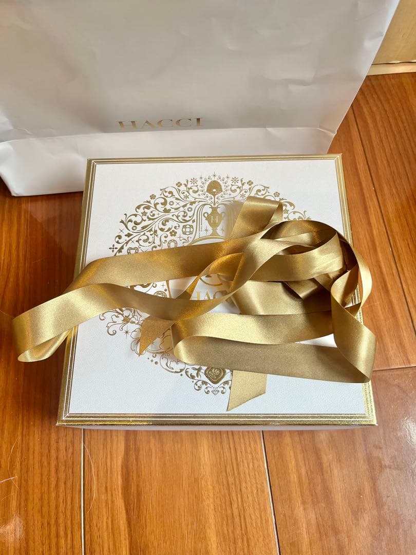 HACCI ボディーウォッシュビーハグ & トリートメントビーバスエッセンス