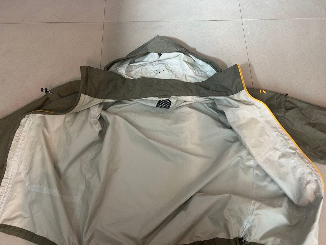 ダイワ　ウェア上下