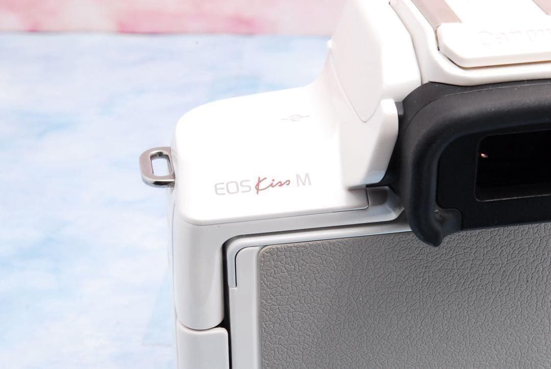 Canon EOS Kiss M☆高性能コンパクトミラーレス☆スマホ転送OK