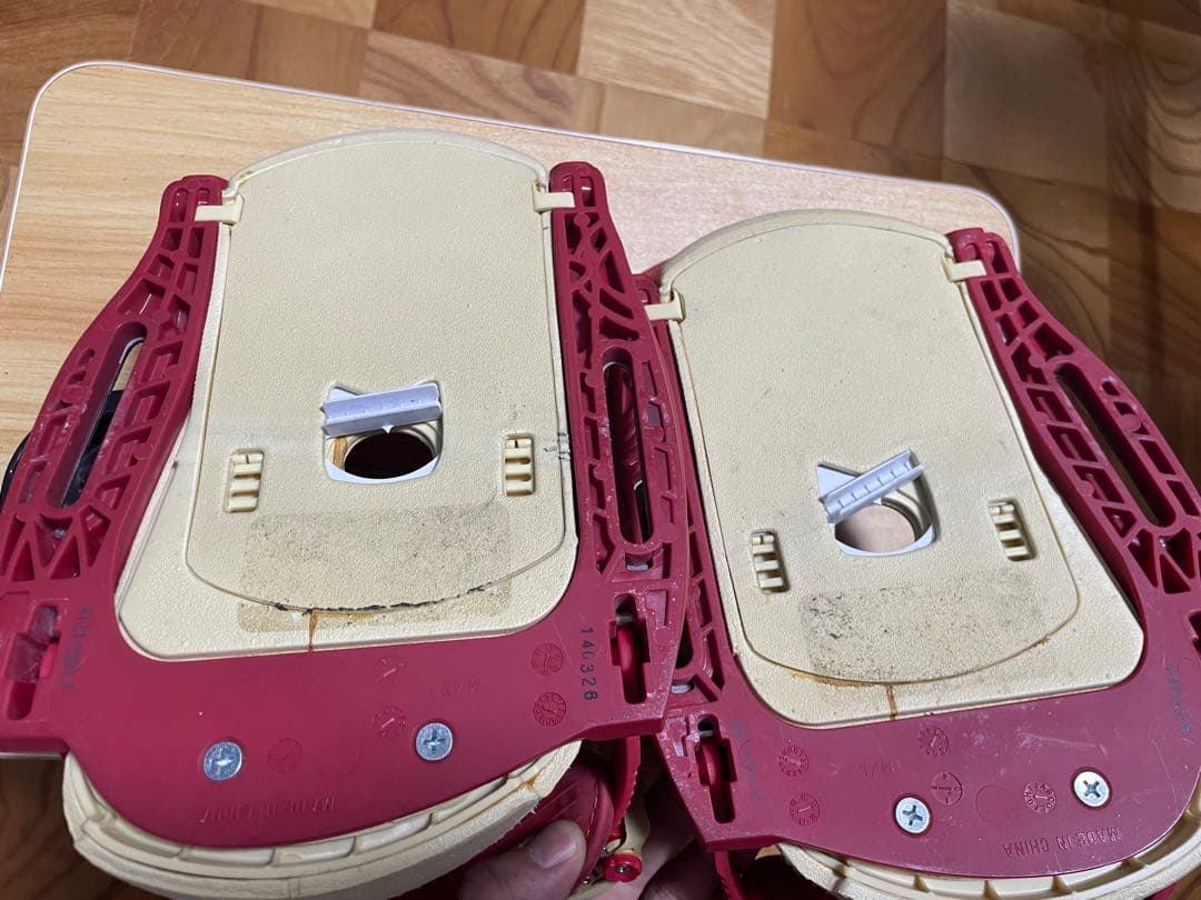 Burton CARTEL est レッド スノーボードビンディング