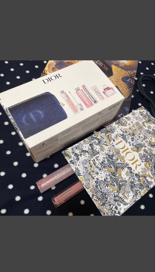 【クリスチャンディオール】ホリデーオファーよりポーチ＆リップグロス＆リップバーム