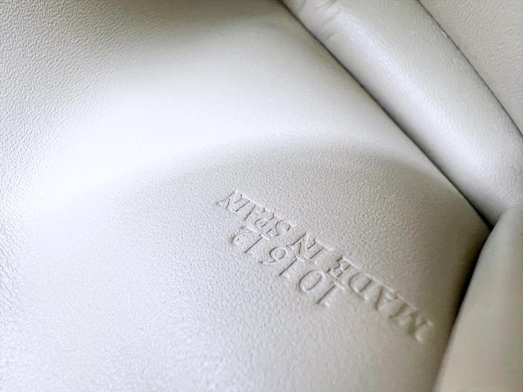 美品　LOEWE　ロエベ　アナグラム　レザー　カードホルダー　名刺入れ