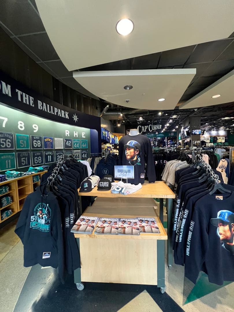 イチロー シアトルマリナーズ 殿堂入り　限定記念Tシャツ&キャップ　セット