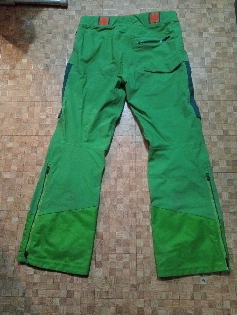 KJUS スキーウェア　50　上下セット　パンツ難あり