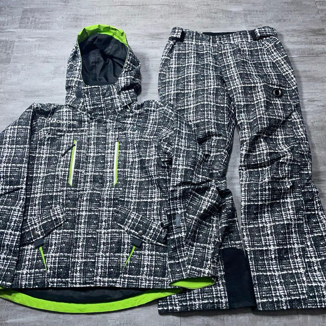 オススメ⭐︎ ONYONE スキーウェア デモモデル SーM チェック柄 総柄 S