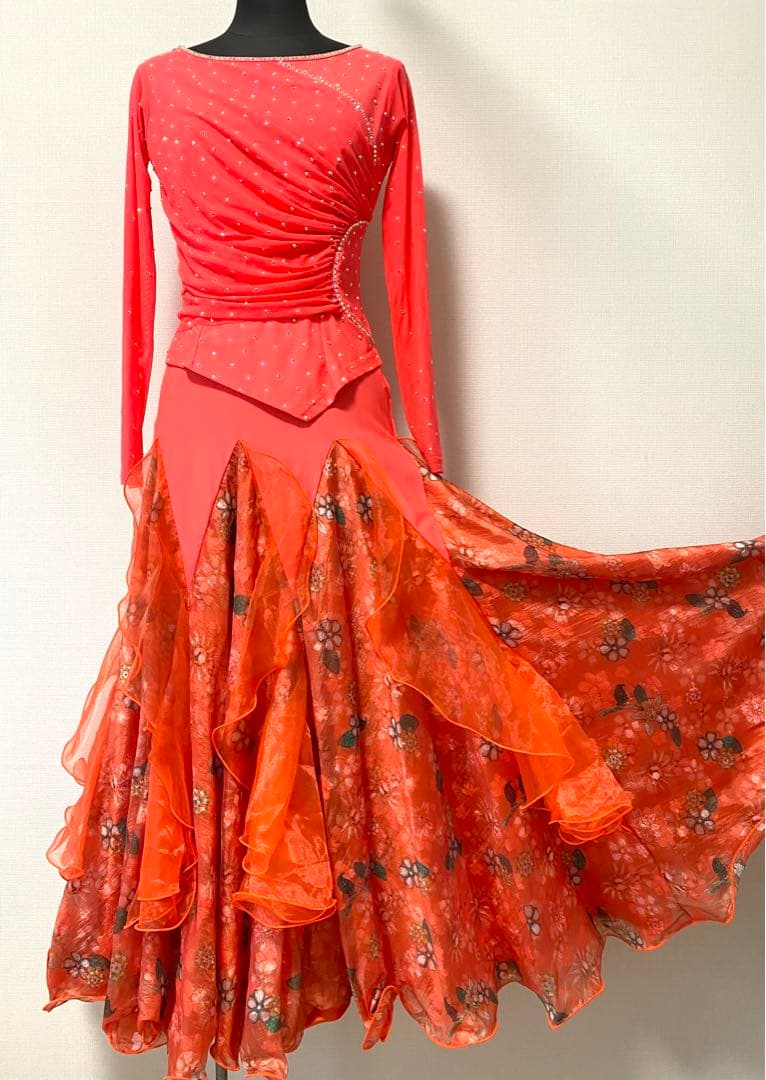 社交ダンス　上下セット　アンサンブル レッスン　オレンジ　蛍光色　フルボリューム