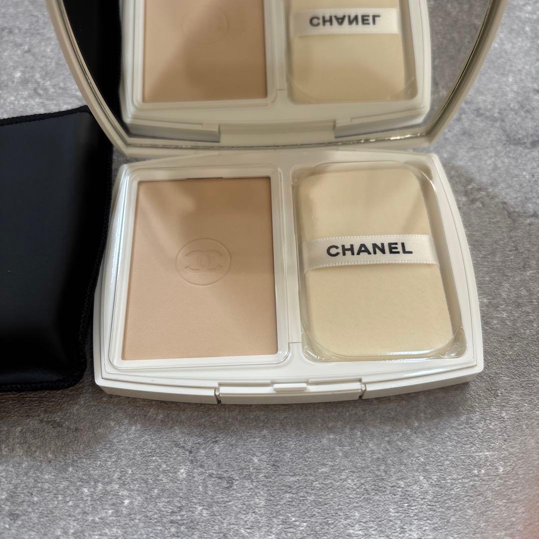 シャネル　ル　ブラン　ブライトニング　コンパクト　BD01
