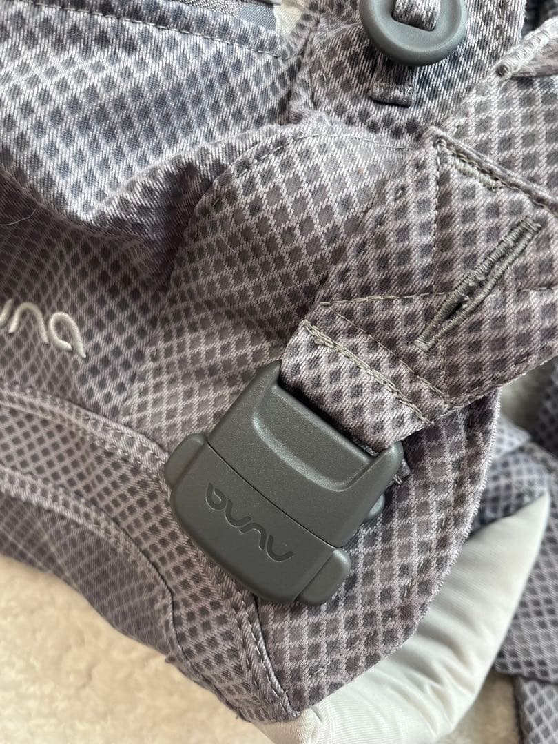 ヌナ　nuna カドルクリック　フォグ　抱っこ紐