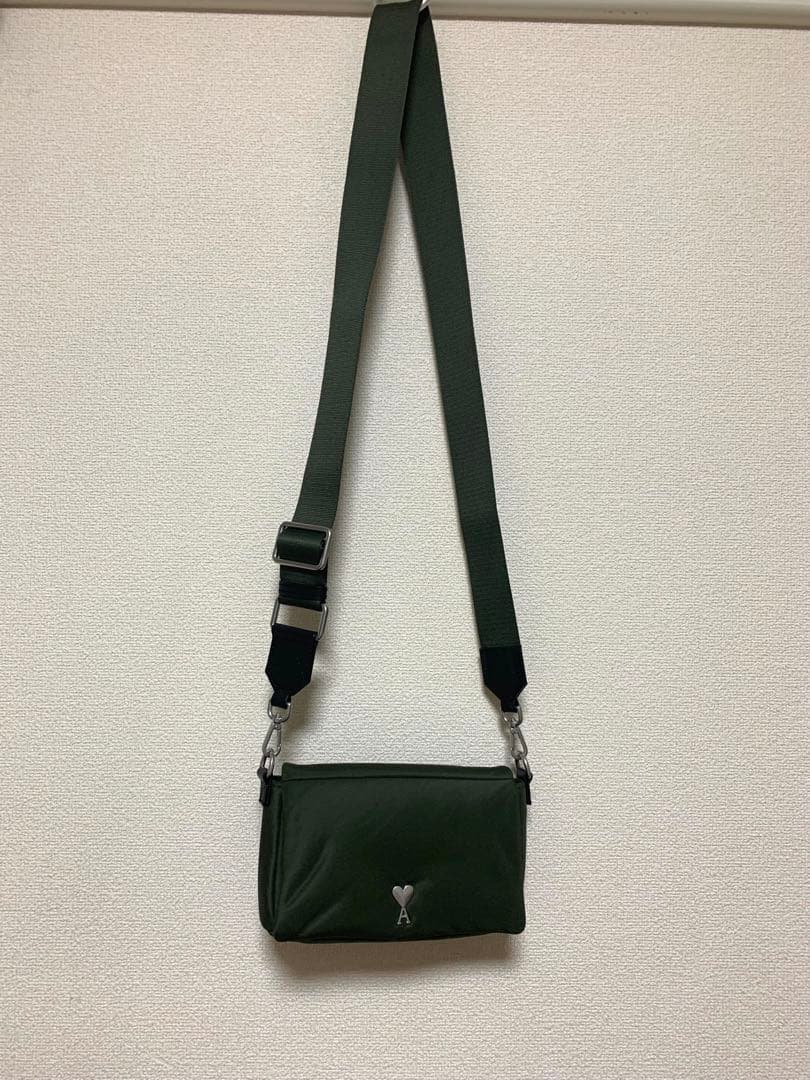 専用　アミパリスAmi de Coeur コンパクトショルダーバッグ　カーキ