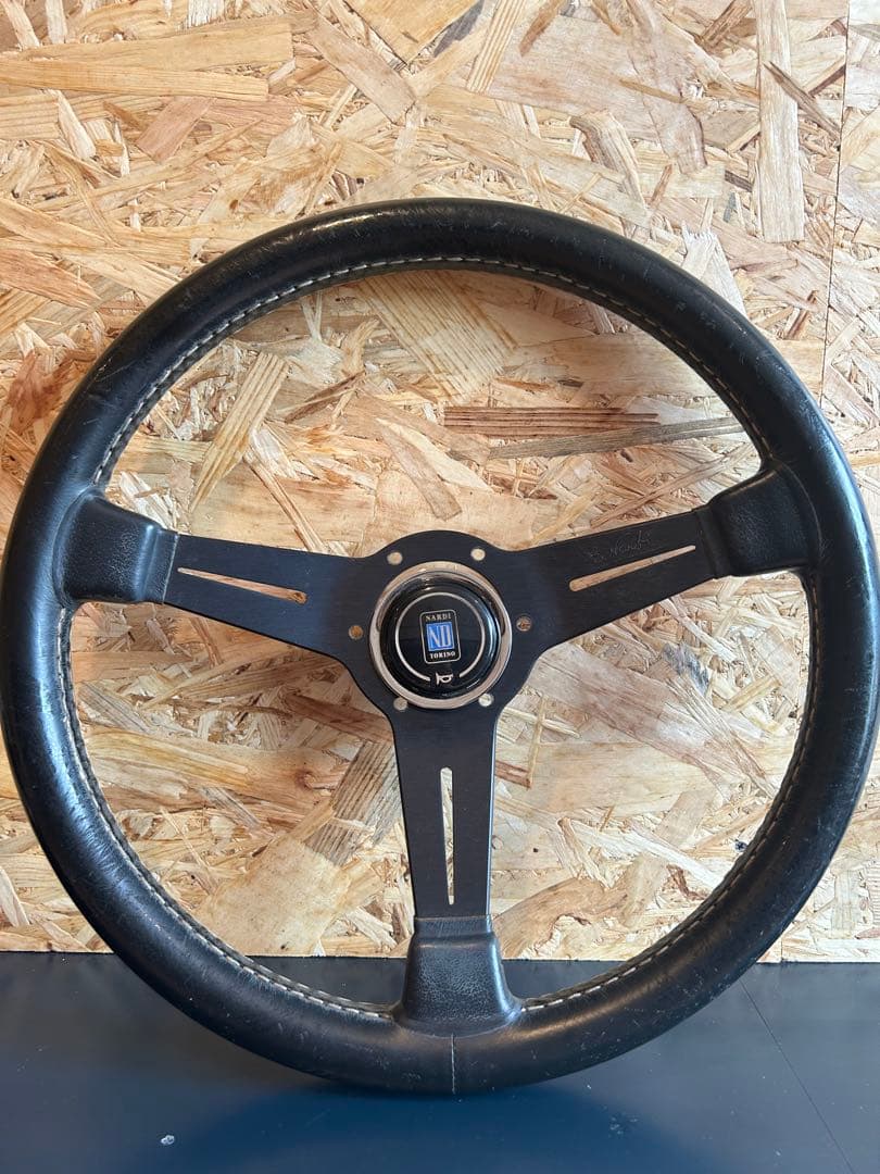ナルディ　ステアリング　ハンドル　ホーン付きたい