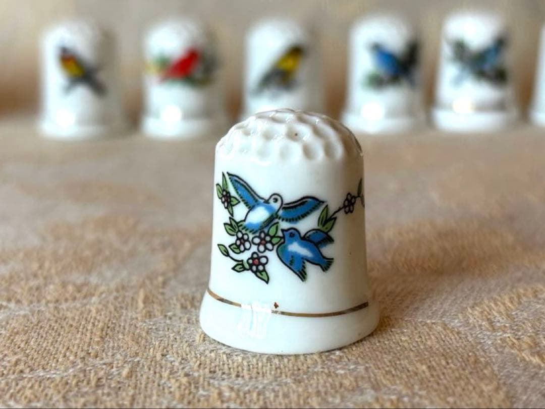 お買い得！陶磁器製 鳥と花のシンブル（指貫）11個セット