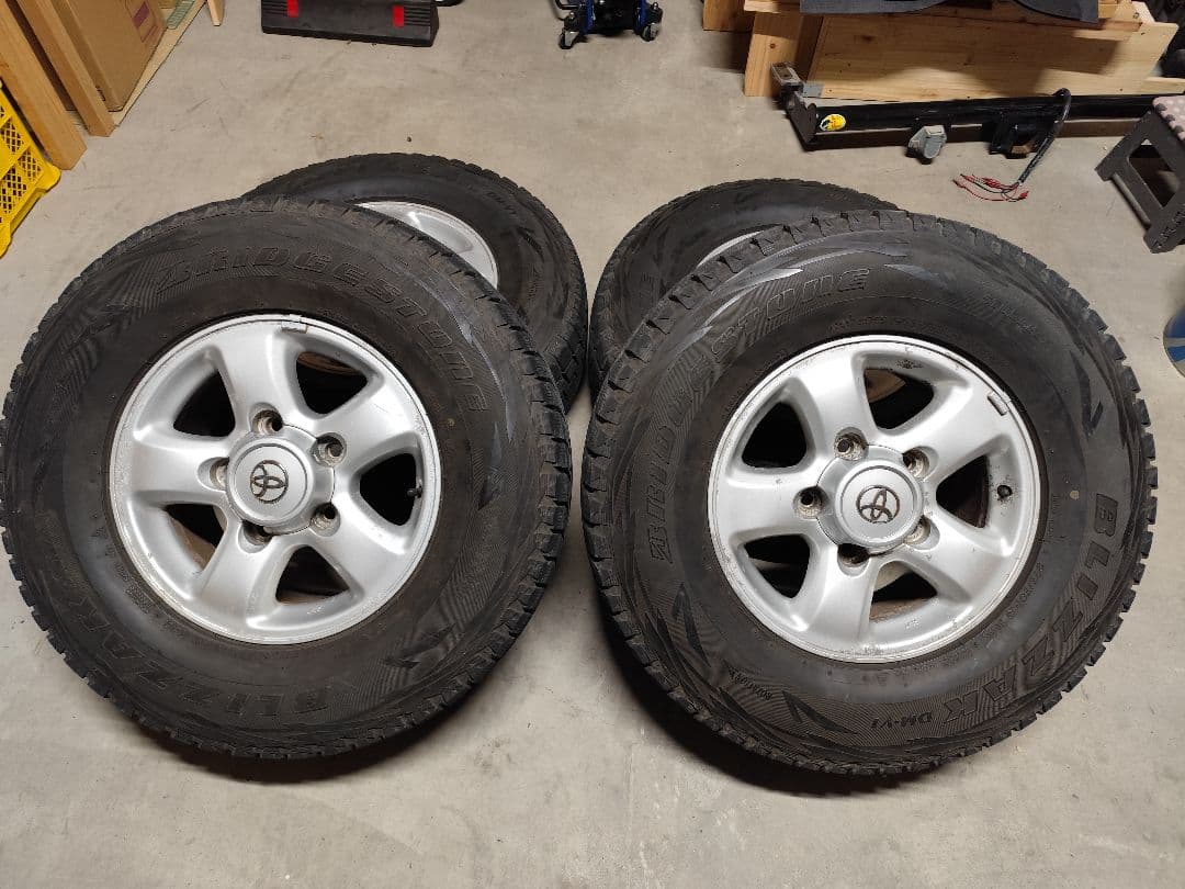 ランクル 100 純正ホイール スタッドレス セット 16インチ