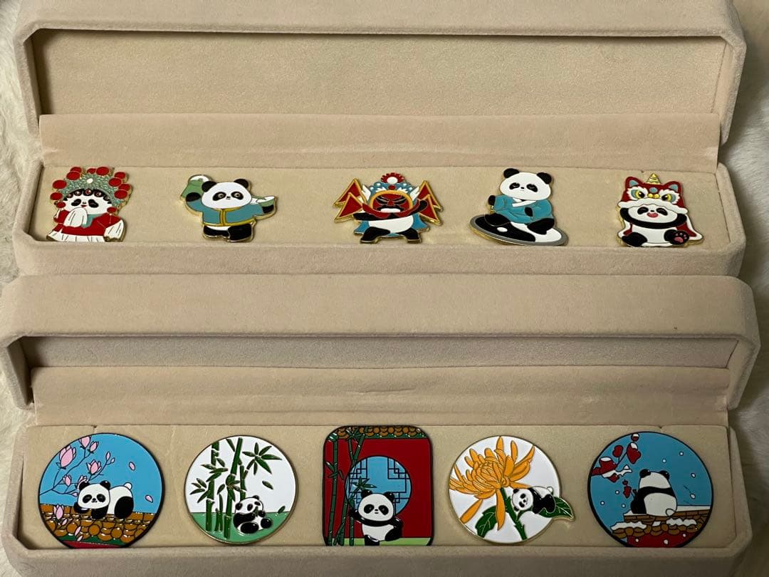 ラスト1 大阪関西万博　中国館　パンダ　ピンバッジ　10個セット　別売り不可