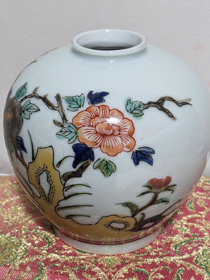 ♦11代酒井田柿右衛門 岩牡丹文様壺小壺 明治時代〜大正時代 古美術骨董品