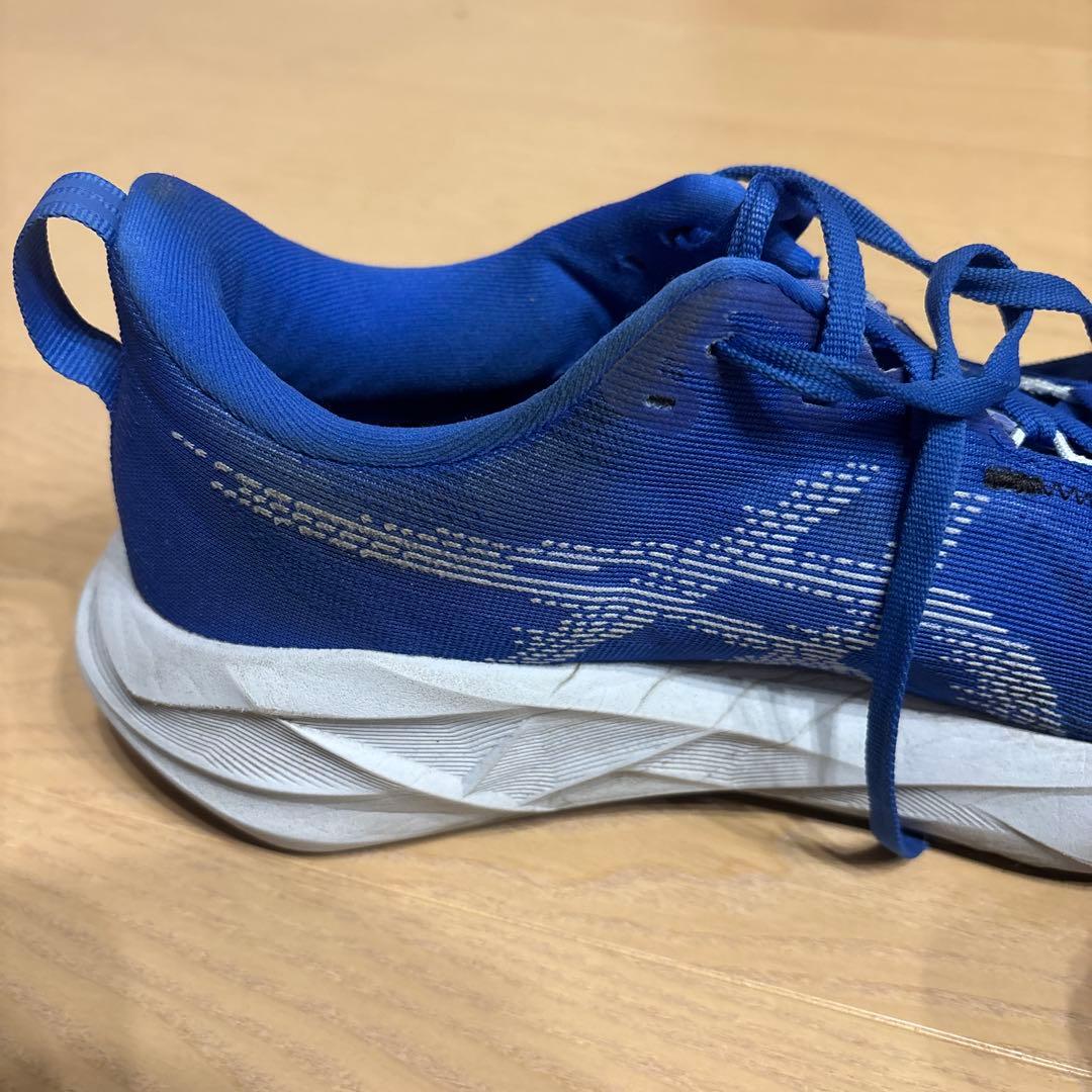 アシックス　ノヴァブラスト５