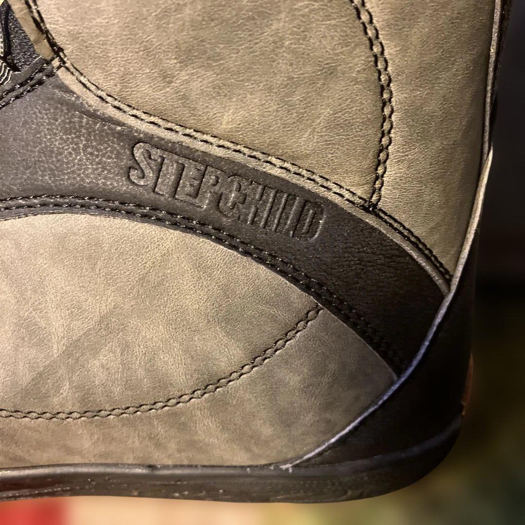 STEPCHILDスノーボードブーツ グレー/ブラック