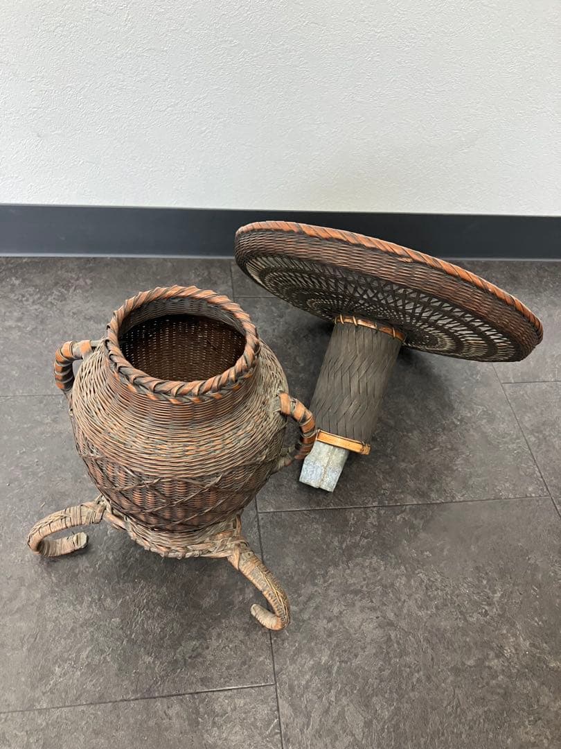 taka！古美術 生花 竹籠 花籠 唐物 花器　三足　古道具　籐