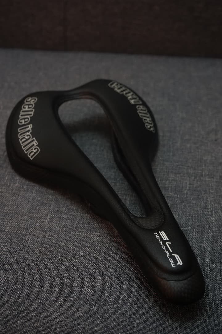 Selle Italia SLR Tekno-Flow / カーボン サドル