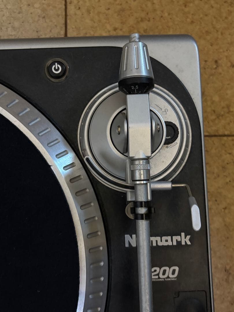 Numark TT200 ターンテーブル