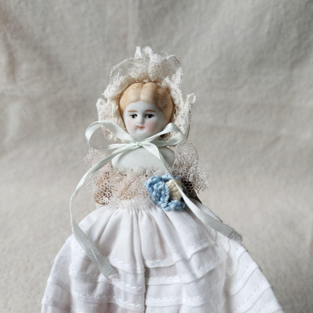 チャイナベッドドール　ビスクドール