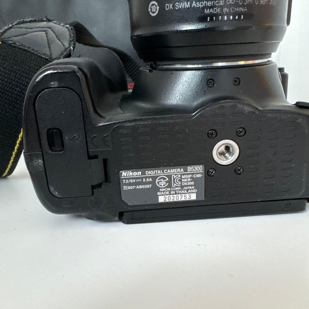 Nikon D5300 デジタル一眼レフ 単焦点レンズ付き 35mm